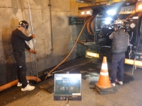 某所にてアンダーパスの側溝及び排水管洗浄作業を行いました！