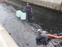 某所にて水路の浚渫作業を行いました！