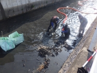 某所にて水路の浚渫作業を行いました！